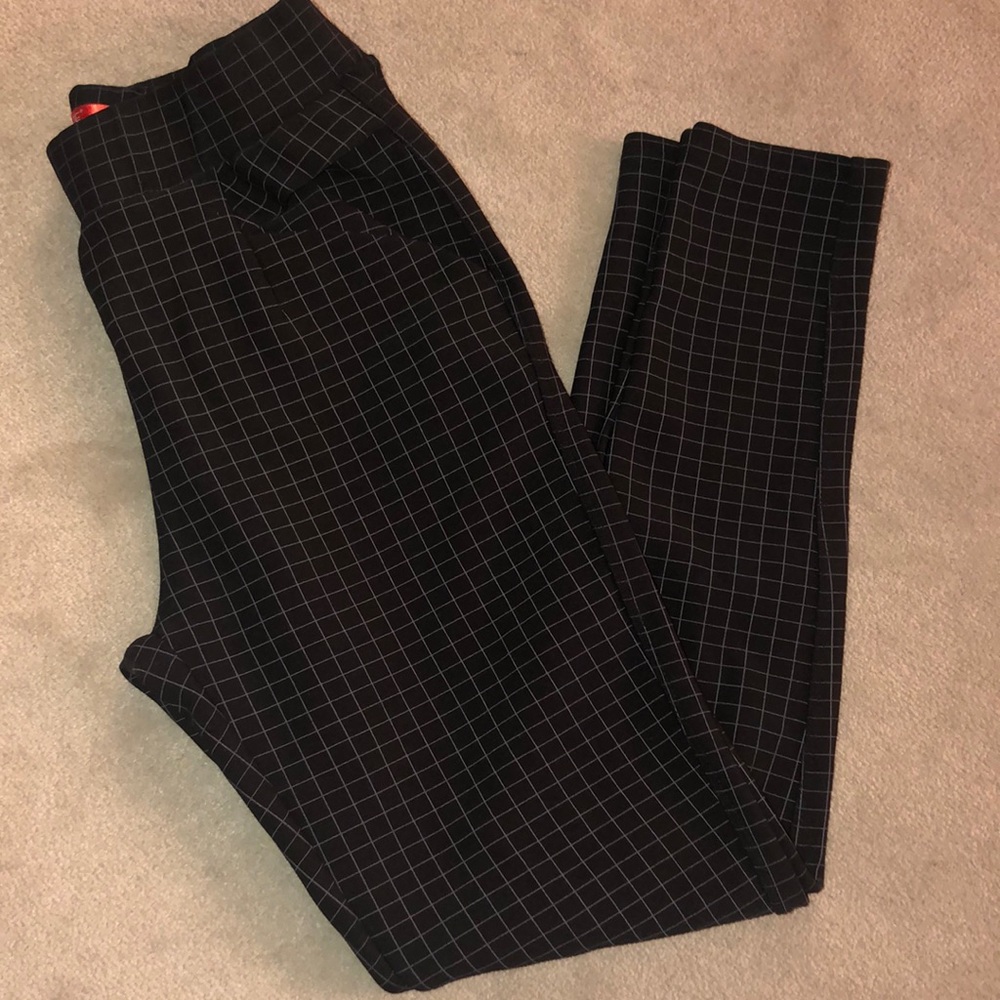 Maze Collection legging size small